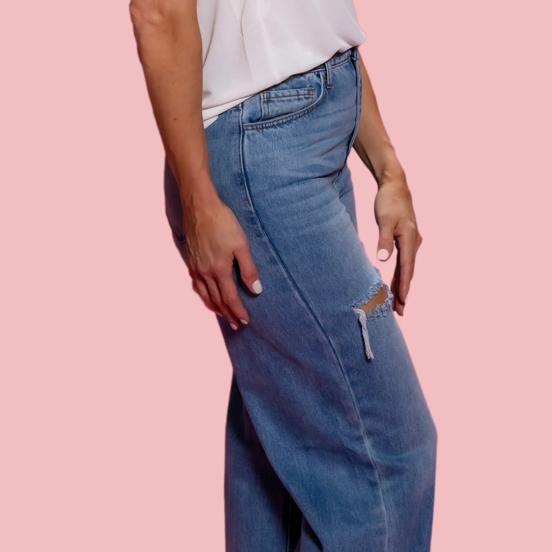 HIGH WAISTED WIDE LEG RIPPED JEAN