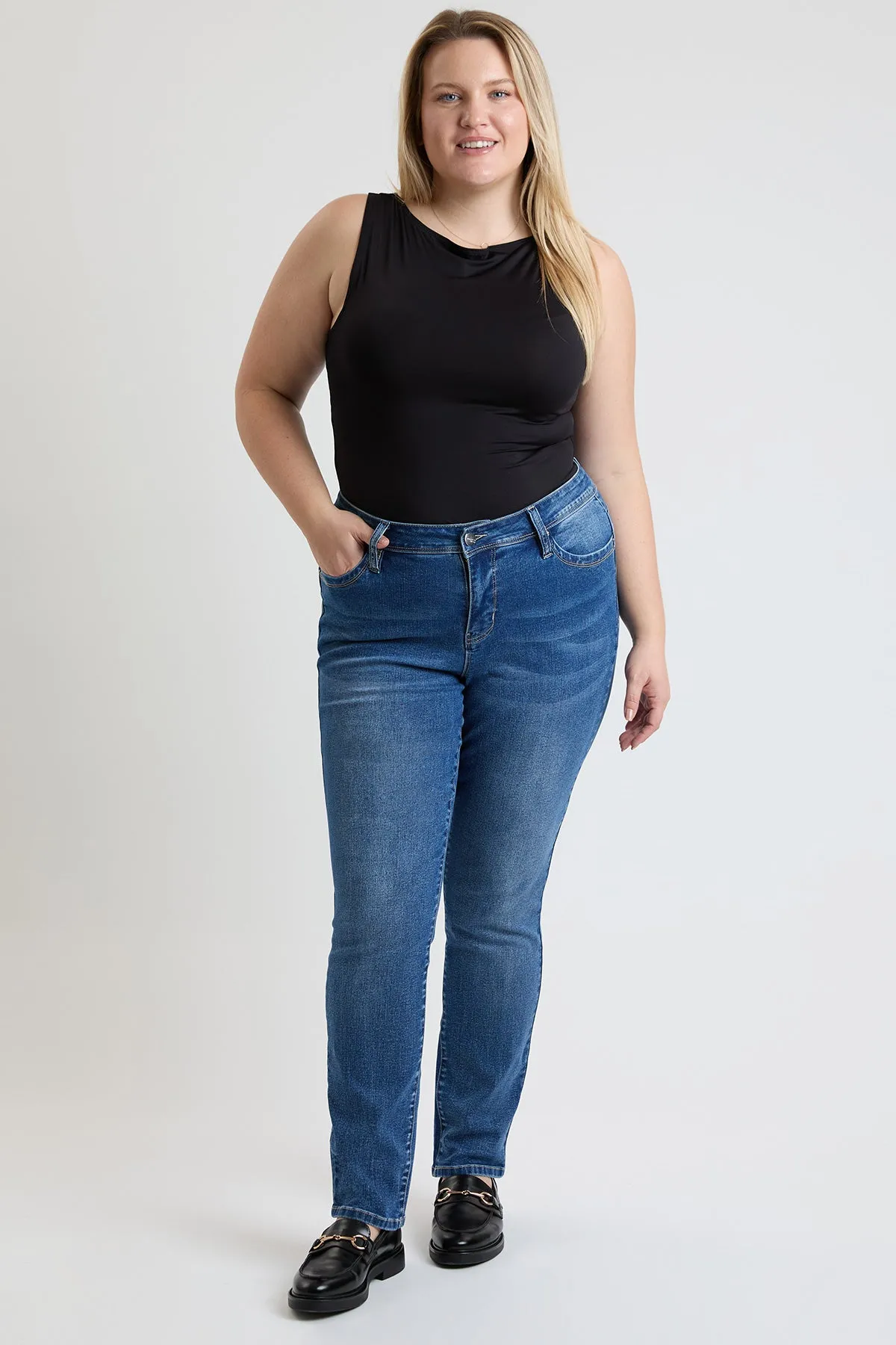 Women's Plus High Rise Curve Confidence WannaBettaButt Straight Leg Jeans